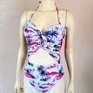 Juicy Couture keyhole swimsuit L 🌴 💗⛵ Barbie